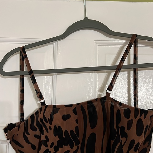 GOOD AMERICAN - MESH BUSTIER BODYSUIT 🐆 - Picture 8 of 11